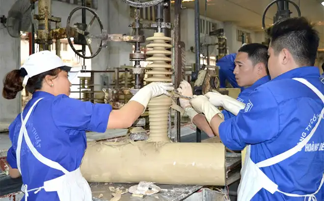 giá vít tải xi măng